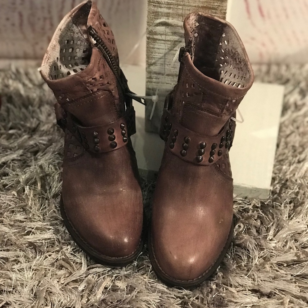 Very Volatile Booties